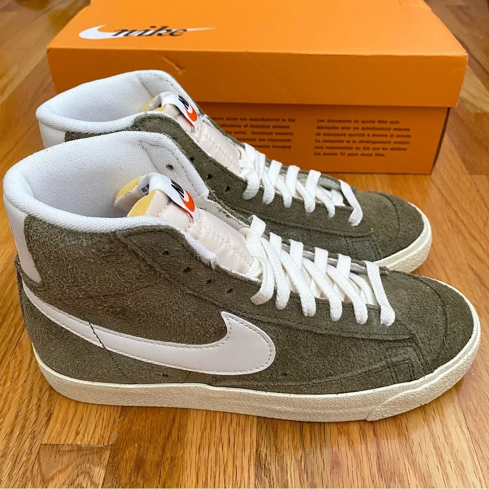 Nike Blazer Mid ‘77 Women’s Sneakers